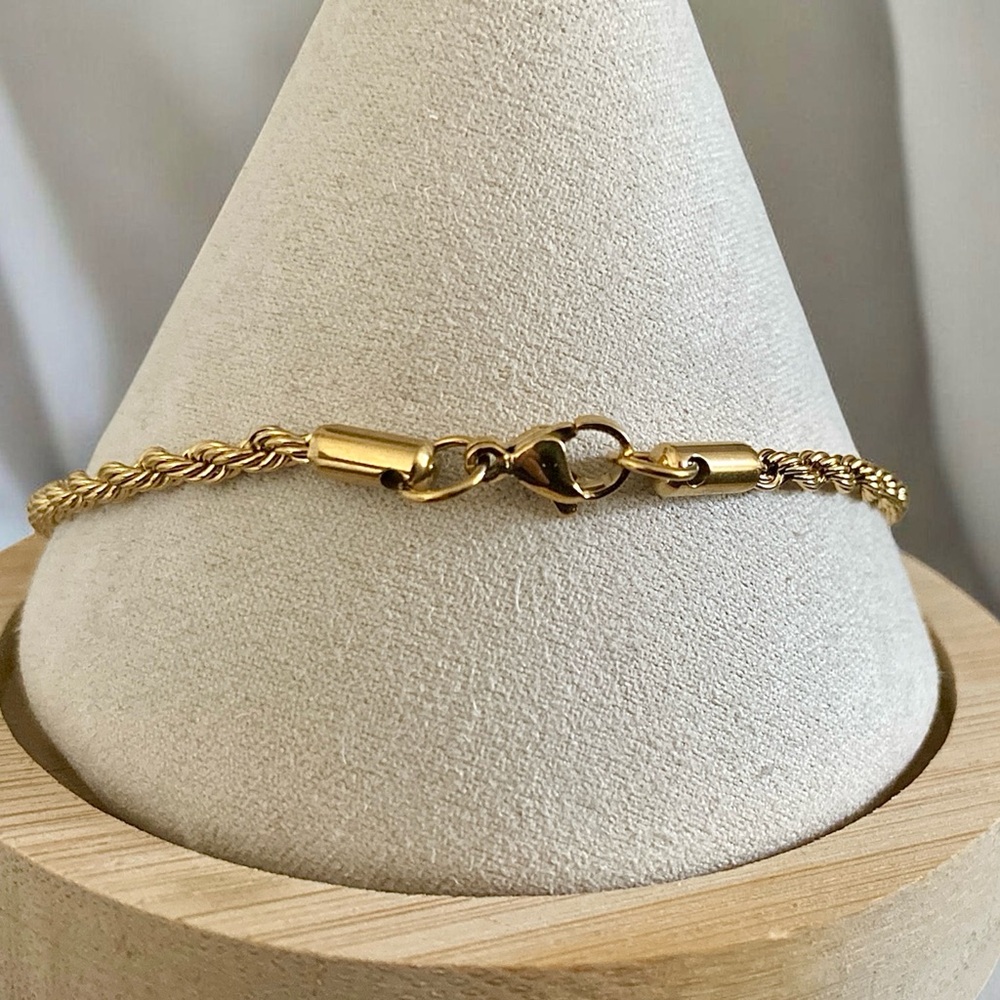 Rope 14k Gold Plated 9 inch long and 4mm width men’s bracelet - Picture 4 of 4